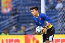 Cựu danh thủ Thể Công nghẹn ngào ngả mũ trước U23 Việt Nam