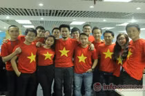 Sếp Việt thưởng nóng B-Phone cho nhân viên