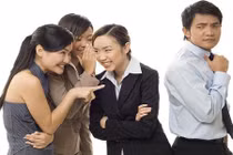 Bố cục phong thủy dễ biến đồng nghiệp thành tiểu nhân