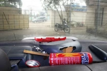 Bình cứu hỏa phát nổ trong xe ô tô con ở Thanh Hoá