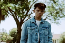 “Anh hùng bàn phím” đã hủy hoại các vlogger nhí ra sao? 