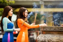 4 bài khấn khi đi lễ chùa đầu năm ai cũng nên biết