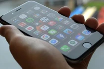 Lỗi nghiêm trọng khiến iPhone sụt pin và tắt nguồn đột ngột