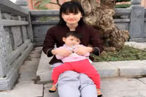 Cái Tết đầu tiên của em bé 14 tháng nặng 3,5kg