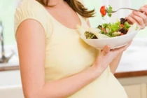 Chế độ dinh dưỡng hoàn hảo cho bà bầu lớn tuổi