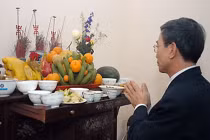 Văn khấn cúng giao thừa tại tư gia và cách sắm lễ 