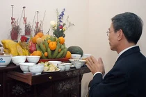 Văn khấn cúng giao thừa tại tư gia và cách sắm lễ 