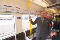 Loạt khoảnh khắc đời thường của người thừa kế ngai vàng nước Anh