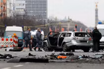 Hiện trường ô tô phát nổ kinh hoàng giữa thủ đô Berlin