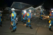 Cảnh tượng sau trận động đất 7,3 độ Richter ở Nhật Bản