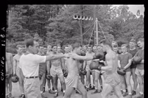 Ảnh hiếm những bài tập khắc nghiệt tại trường hải quân George H.W. Bush từng theo học