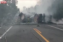 Hiện trường tai nạn giao thông nghiêm trọng ở Mexico, 24 người chết