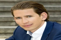 Vẻ điển trai hút hồn của ngoại trưởng trẻ nhất Châu Âu