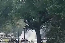 Kinh hoàng cảnh người đàn ông tự thiêu gần Nhà Trắng