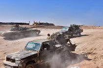 Ảnh: Phiến quân IS bên bờ vực sụp đổ ở Deir Ezzor