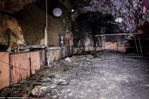 Hãi hùng bên trong nhà hát bỏ hoang 20 năm ở Anh