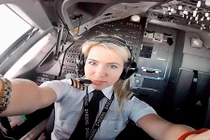 Chiêm ngưỡng nữ phi công xinh đẹp tài năng trên thế giới