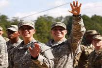 Vẻ đẹp chiến trường của các nữ quân nhân Mỹ