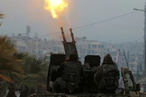 Xem Quân đội Syria bắn hạ UAV "cảm tử" của khủng bố tại Latakia