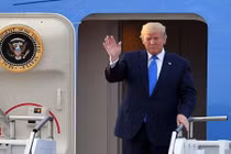 Tổng thống Trump tới Hàn Quốc hội đàm với ông Moon Jae-in