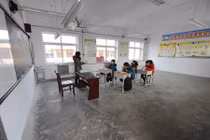 Ghé thăm ngôi trường 15 học sinh, 20 giáo viên ở TQ
