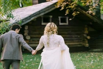 Chết khiếp phong tục nhổ nước bọt vào cô dâu trong ngày cưới