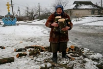 Cuộc sống người dân khi chiến sự ở Đông Ukraine bùng phát