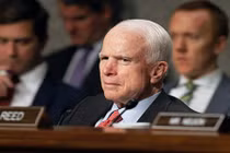TNS John McCain nhập viện phẫu thuật đại tràng