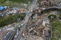 Toàn cảnh siêu bão Hagibis tàn phá Nhật Bản