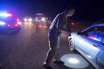 Dân California cuống cuồng sơ tán vì nguy cơ vỡ đập