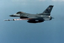 Mỹ không kích nhầm ở Mosul, gần 200 lính Iraq thương vong