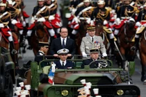 Nước Pháp diễu binh hoành tráng mừng ngày Quốc khánh 14/7