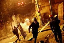 Toàn cảnh Bolivia chìm trong bạo loạn, Tổng thống Morales “đau đớn” từ chức