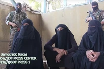 Phiến quân IS tuyệt vọng giả gái trốn vòng vây của người Kurd