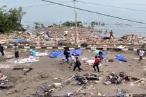 Hãi hùng cảnh tượng sau động đất-sóng thần ở Indonesia, 30 người chết