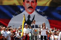 Kỳ lạ hai "thái cực" của cuộc khủng hoảng chính trị ở Venezuela