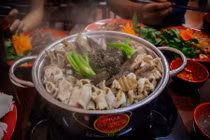 Những đối tượng cần tuyệt đối kiêng ăn lòng lợn 