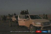 Ảnh: IS bất ngờ tấn công dữ dội quân đội Syria ở Raqqa