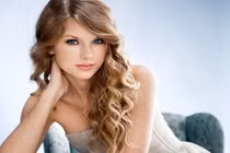 Nhan sắc 10 phụ nữ xinh đẹp nhất thế giới năm 2018