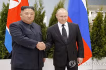 Thượng đỉnh Nga-Triều: Ông Putin gây bất ngờ khi “đến sớm” gặp ông Kim