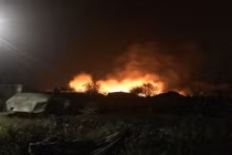 Trại tị nạn bốc cháy sau khủng bố liên hoàn ở Paris