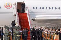 Trung Quốc điều chiến đấu cơ hộ tống ông Kim đi Singapore?