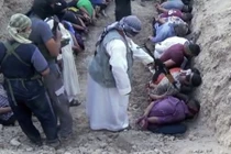 Kinh hãi cảnh phiến quân IS hành quyết tập thể 50 tù binh