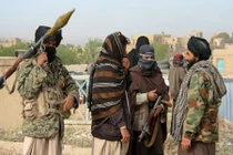 Taliban tấn công nhà tù, giải thoát hàng trăm tù nhân 