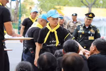 Cuộc sống Hoàng tử Thái Lan 14 tuổi khiến ai cũng ngỡ ngàng