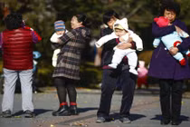 Bi kịch xã hội từ chính sách một con tại Trung Quốc 