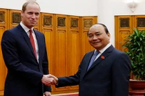 Thủ tướng Nguyễn Xuân Phúc tiếp Hoàng tử Anh tại Hà Nội