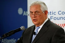 Giữa căng thẳng, Mỹ bất ngờ “xuống nước” với Triều Tiên