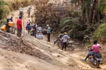 Ảnh: Dân Nam Sudan di cư ồ ạt vì bạo lực leo thang