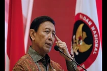 Chân dung Bộ trưởng An ninh Indonesia bị đâm dao